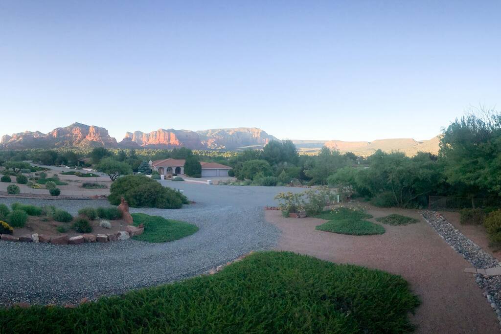 So quiet. With your very own scenic overlook of Village of Oak Creek