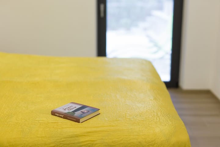 غرفة النوم 2