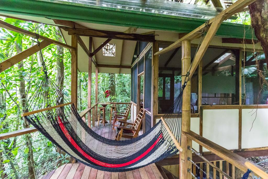 Cabina Colibri balcony and exterior