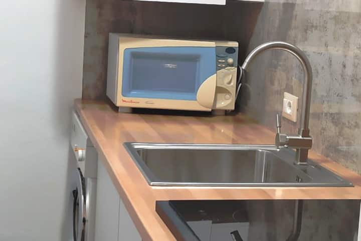 [Evooapt] Central Modern Studio Self Check-in 24/7 - Tirana