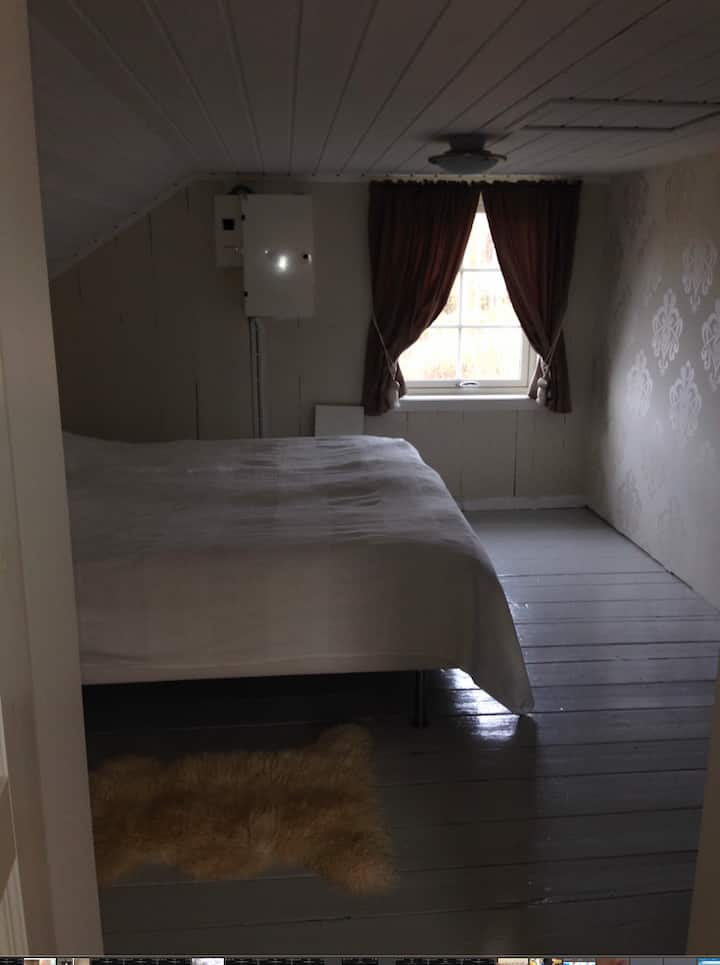 غرفة النوم الرئيسية