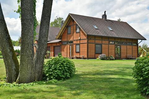 House by the creek in Druskininkai