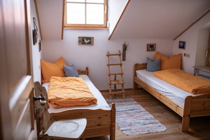 Schlafzimmer 4