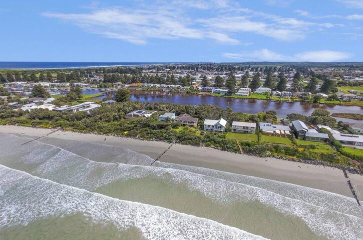 East Beach House gallery image 2