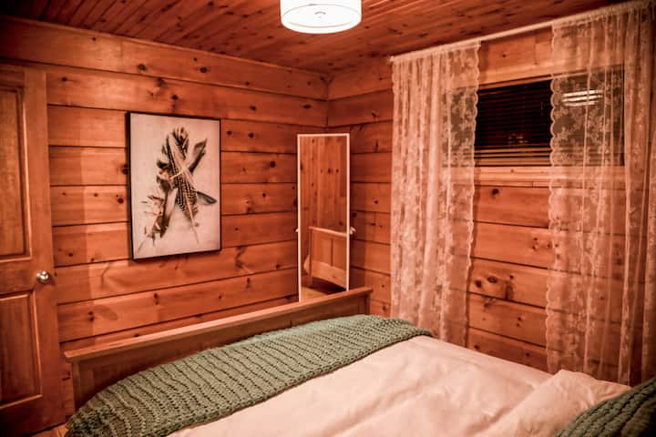 Chambre n °2 avec lit avec commodités / chambre n °2, lit Queen Size, avec toutes les commodités
