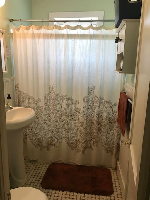 Full bathroom