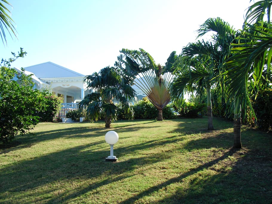 Villa sur un terrain clos et sécurisé