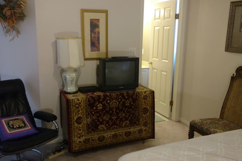 TV, cable and wifi in room..