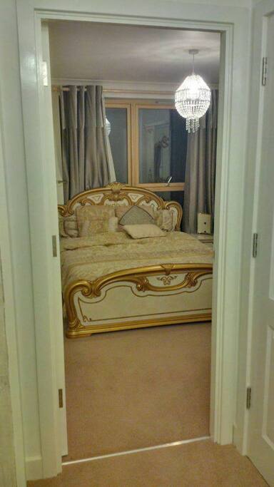 Bedroom with a king size bed