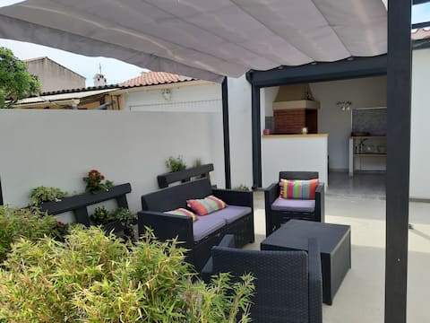 Villa with sea atmosphere