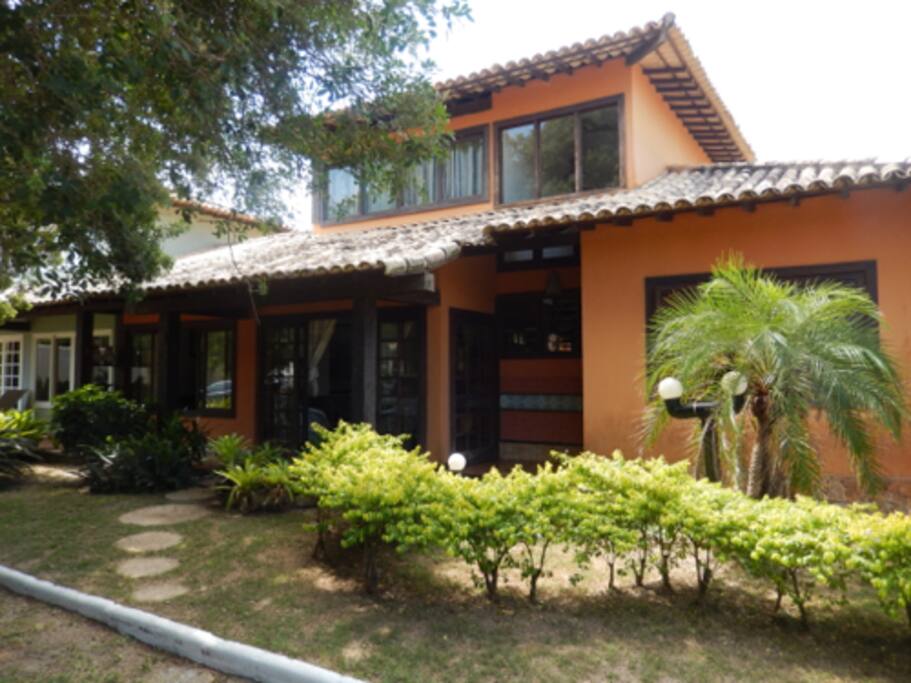 Vista frontal da casa