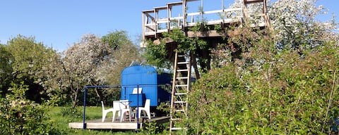 Top Airbnb: Peaceful blue under apple boughs in Kalkhorst