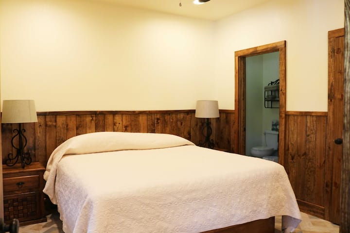 Kitanda aina ya King