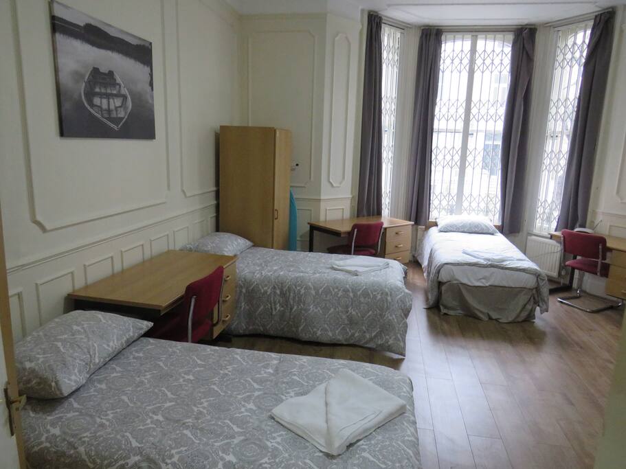 3 Single beds