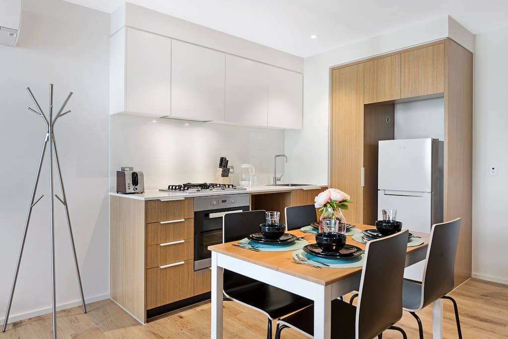Kitchen & Dinning