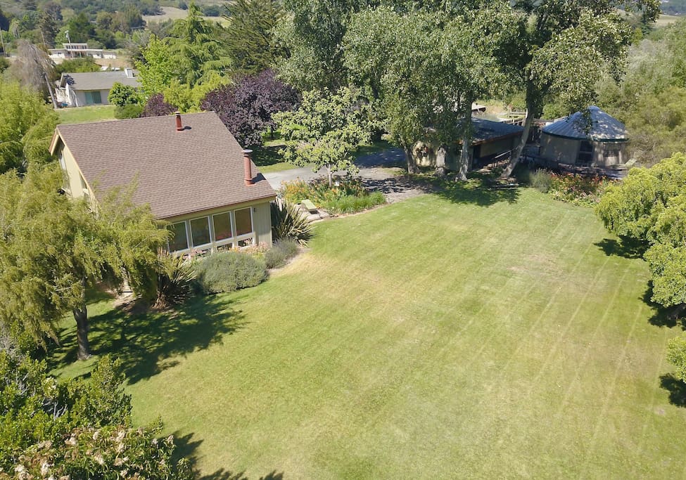 Proximity of yurt to house-approx 100'.