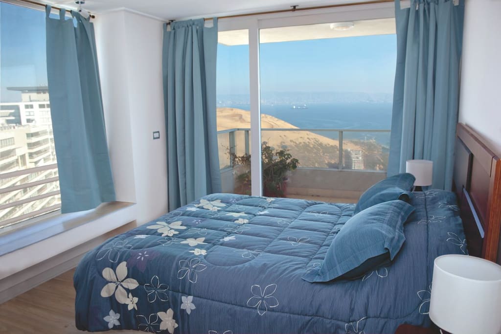 Master bedroom with sea view