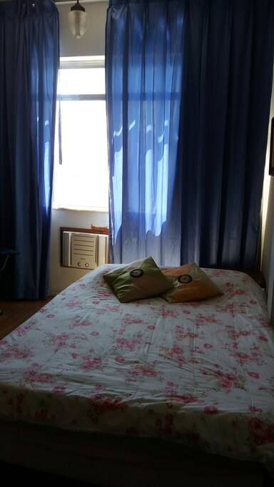 cama de casal e ar condicionado 10 mil btus