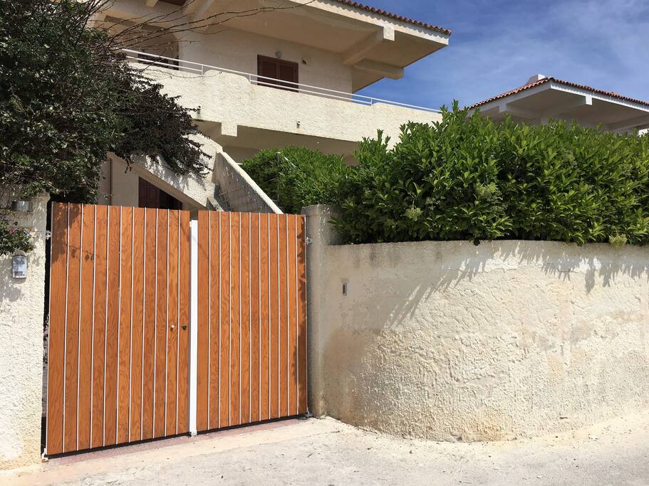 gate