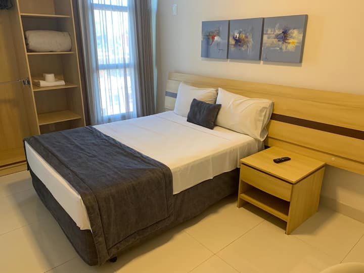 Studio 4º Andar Em Prédio Frente Ao Mar - Vitória