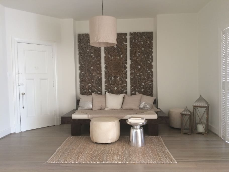 Foyer, which no longer includes daybed and furniture. But I am happy to provide an air mattress.