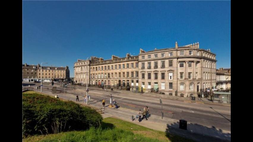 Luxury and spacious Georgian period apartment gallery image 5