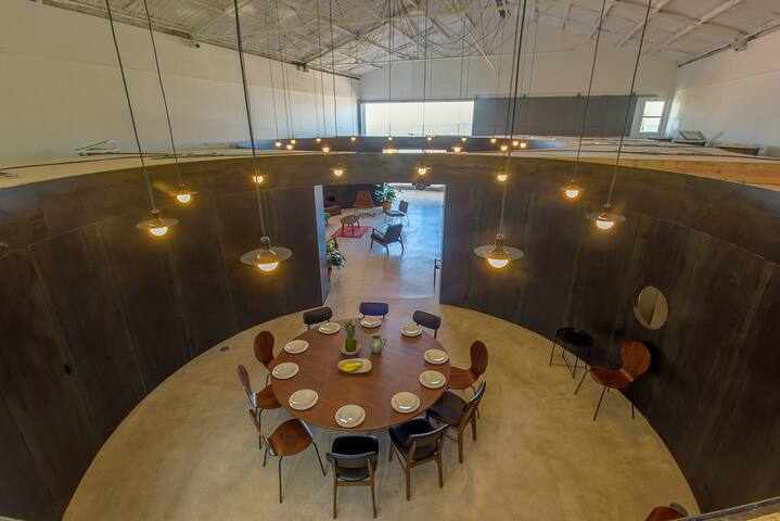 Party Loft for Large Groups, Riverside, 25 GUESTS gallery image 3