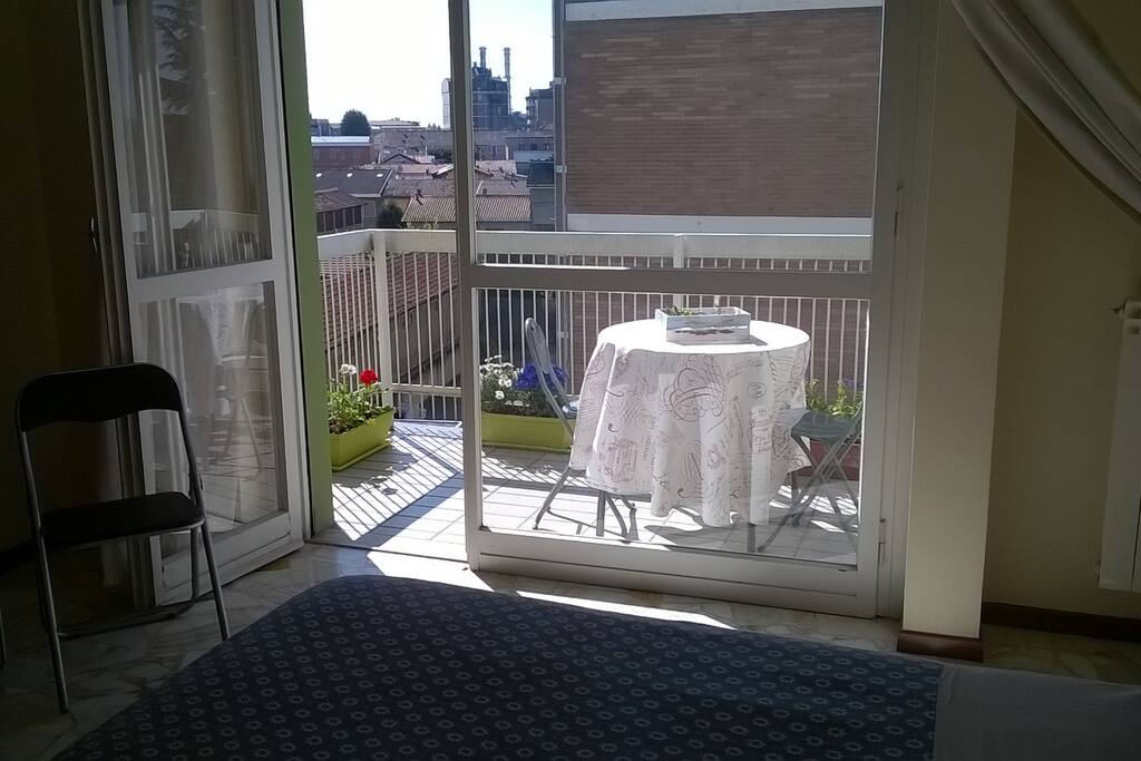 Balconcino per gli ospiti con vista Chiesa e Valle del Ticino