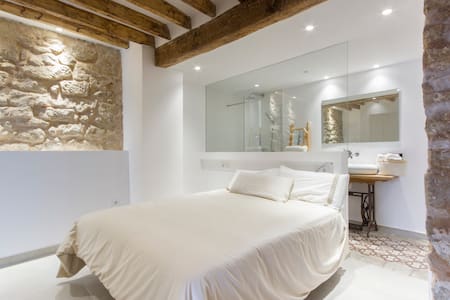 Luxury Apt BONITA SANTA CRUZ Old Town/beach 3pax