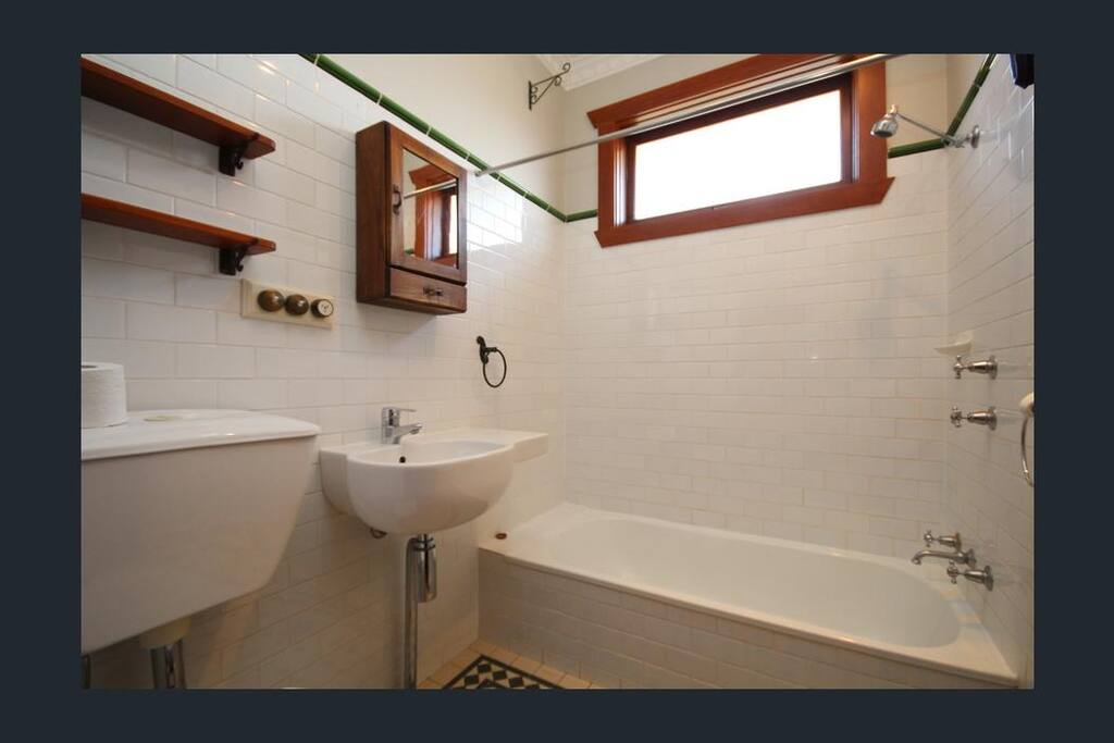 Lovely traditional bathroom only for guests use