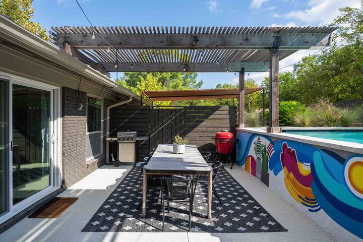 SoCo Oasis | Pool + Hot Tub | Heart of ATX gallery image 4