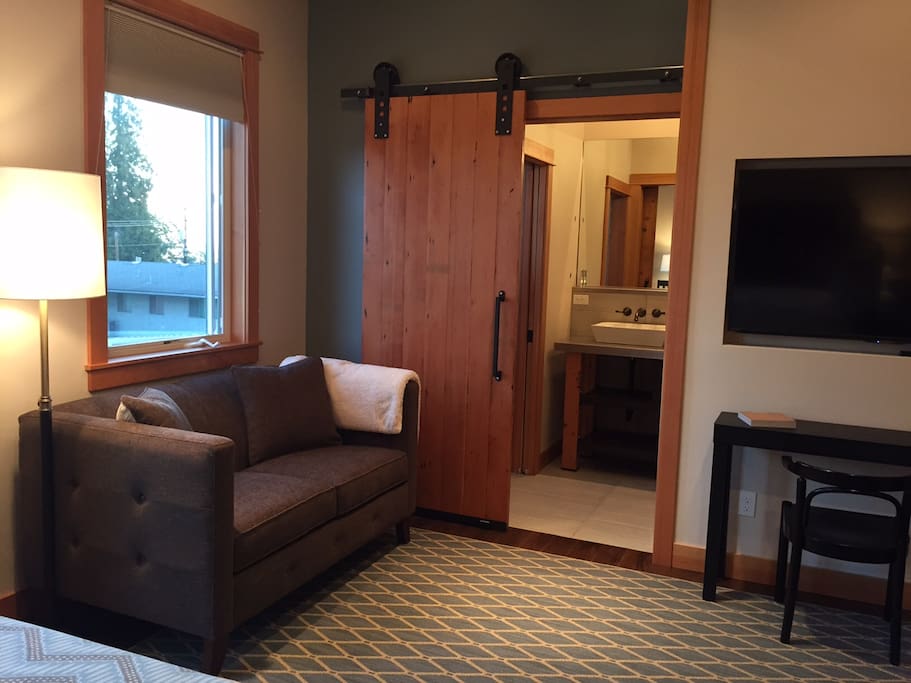 King suite. Details, details, details!