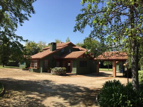 House in Olmue with children's games and swimming pool