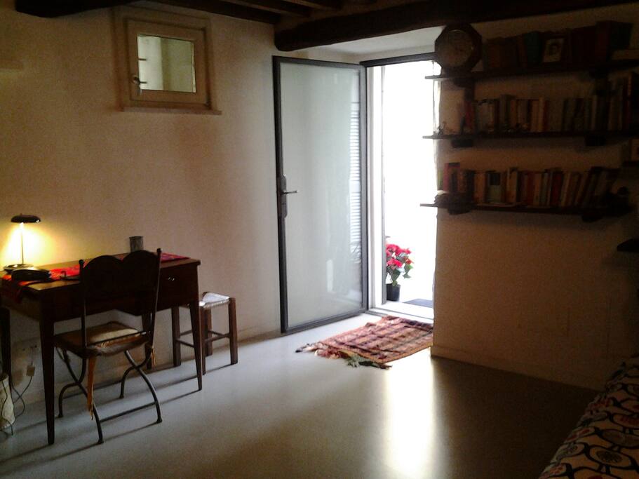 Ingresso indipendente dalla corte