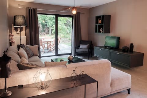 4 (to 6) bedrooms with en-suite bathrooms