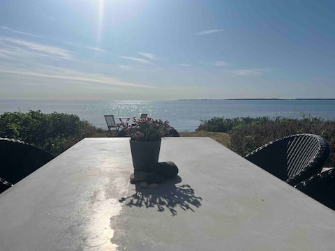 Stay on the waterfront