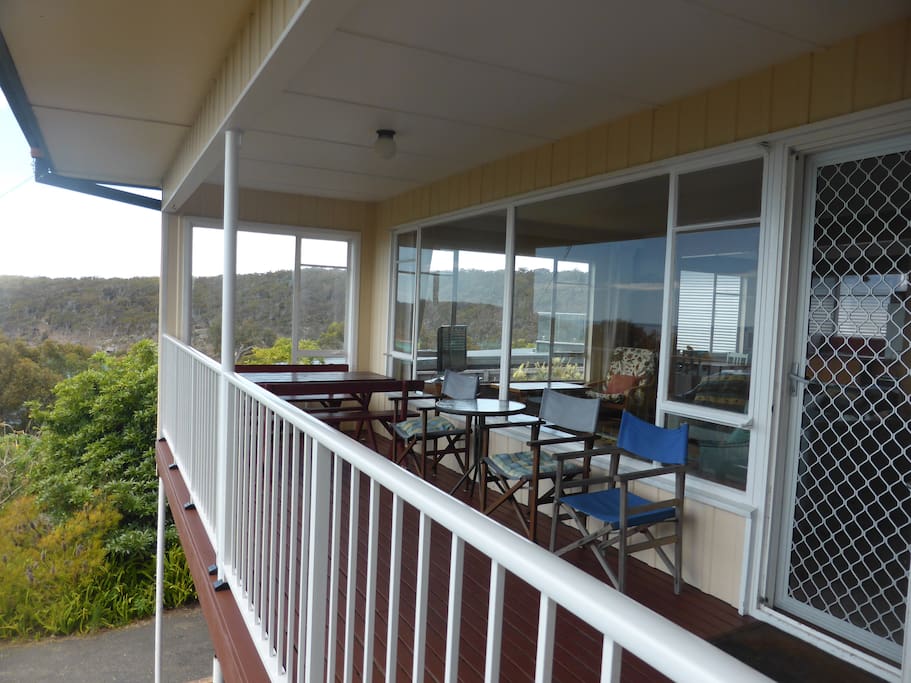 Front deck with new child proof balustrade and gate