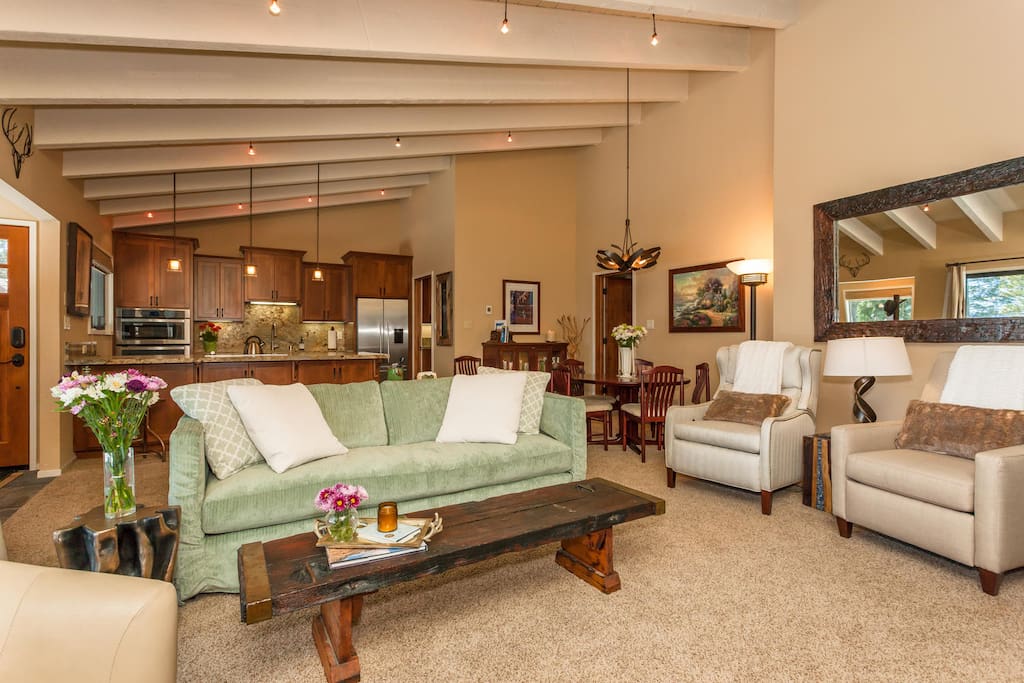 Spacious and cozy living room