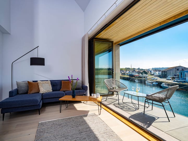 Luxury Townhouse In A Prime Waterside Location - Marazion