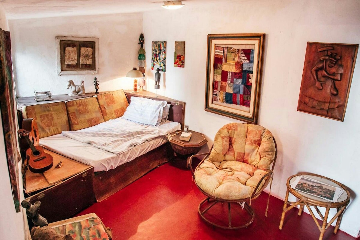 Obývačka/spálňa  1