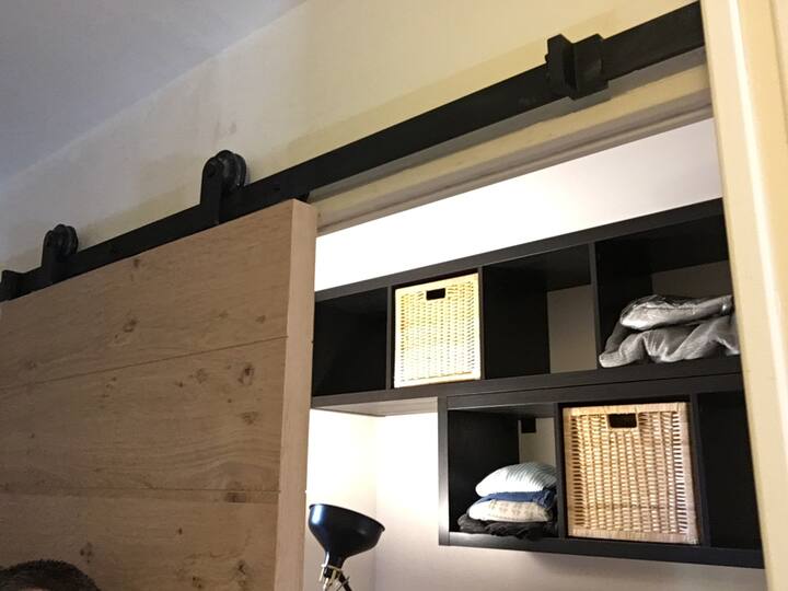 储物柜房间入口