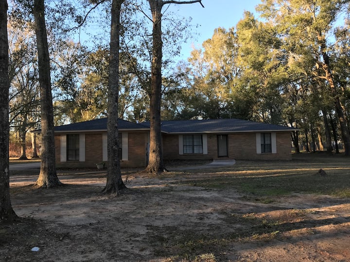 Close To Foley Sports Complex & Fields - Sleeps 12 - Alabama