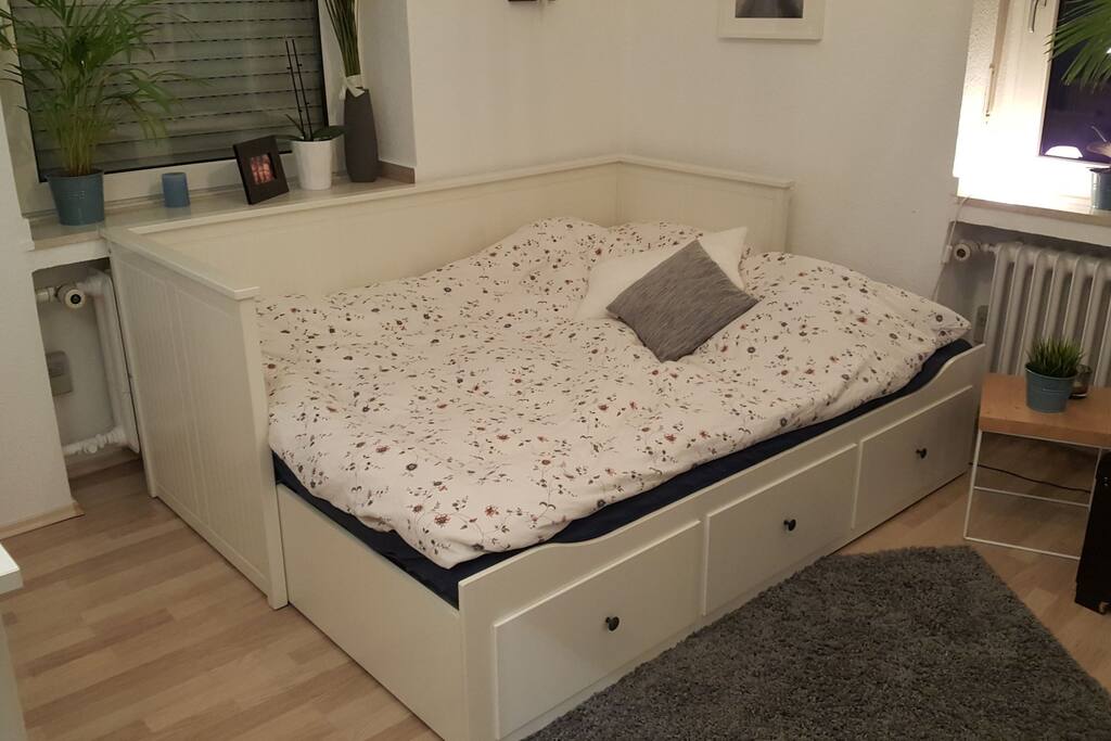 Bett in ausgezogenem Zustand (1,6m Breite)