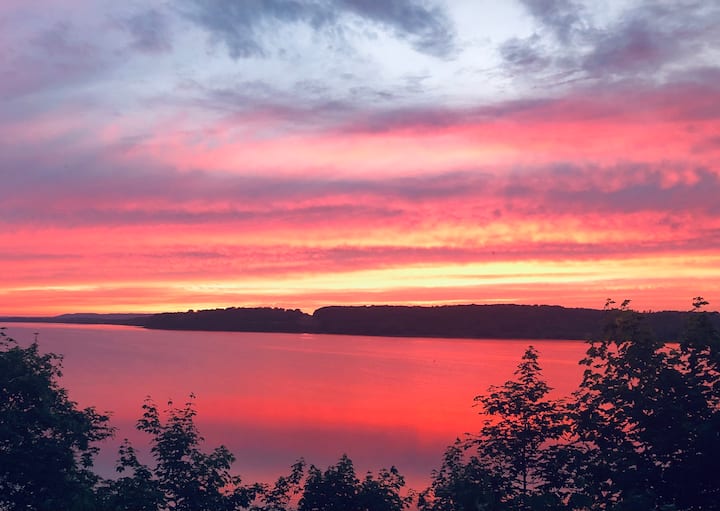 Holiday home with stunning views of Mossø