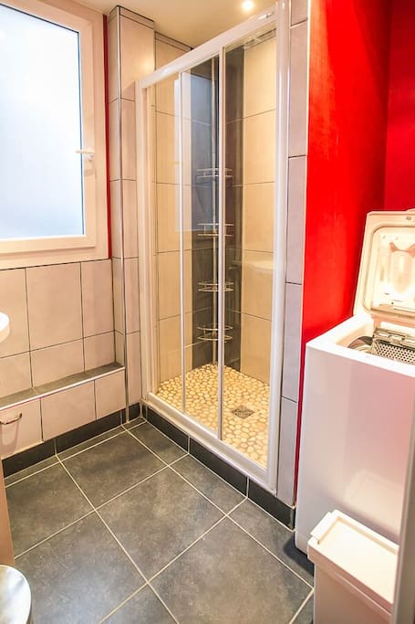 Very modern bathroom