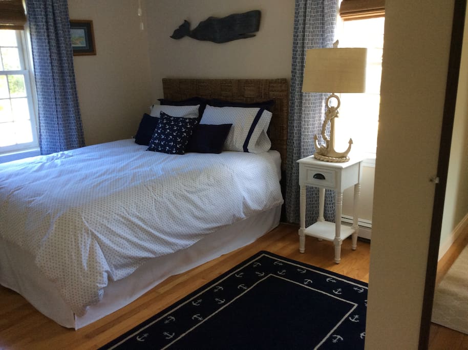 Queen bedroom
