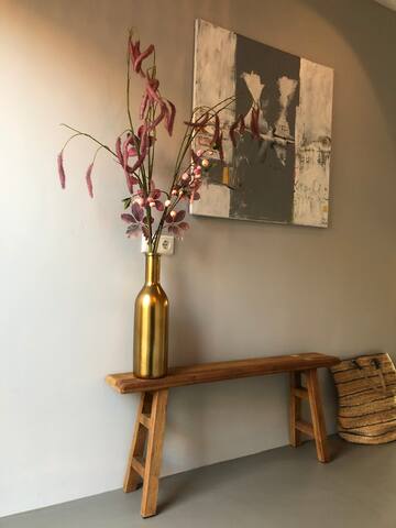 Lovely spacious waterfront home with garden! gallery image 4