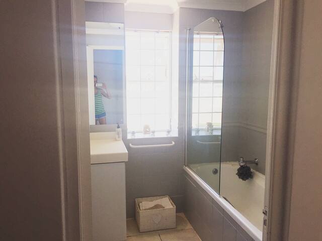 Camps Bay Townhouse with Private Pool gallery image 3