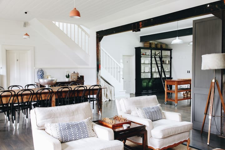 Heritage Coach House at The Rift