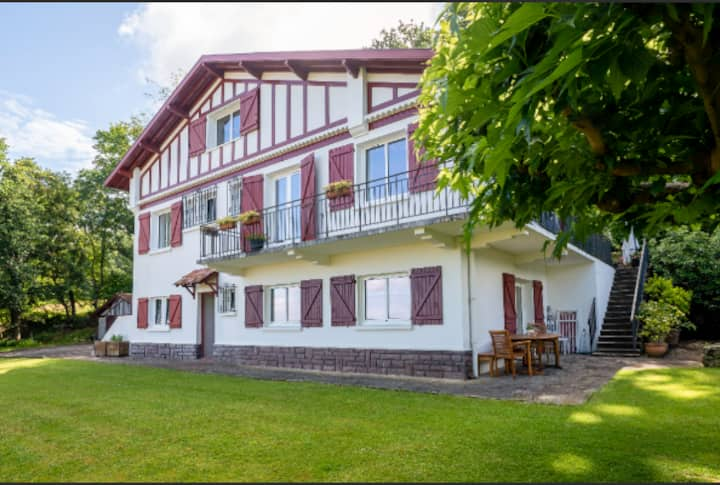 Saint-Jean-de-Luz : location de maisons de vacances - Nouvelle-Aquitaine,  France | Airbnb